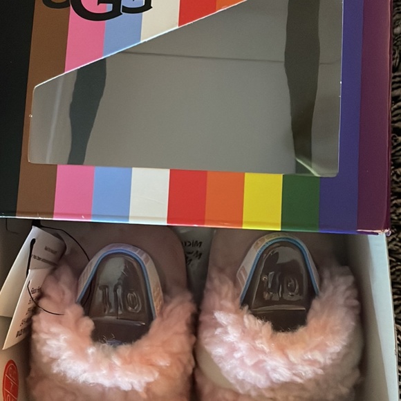 Newborn Ugg slides - Picture 6 of 6